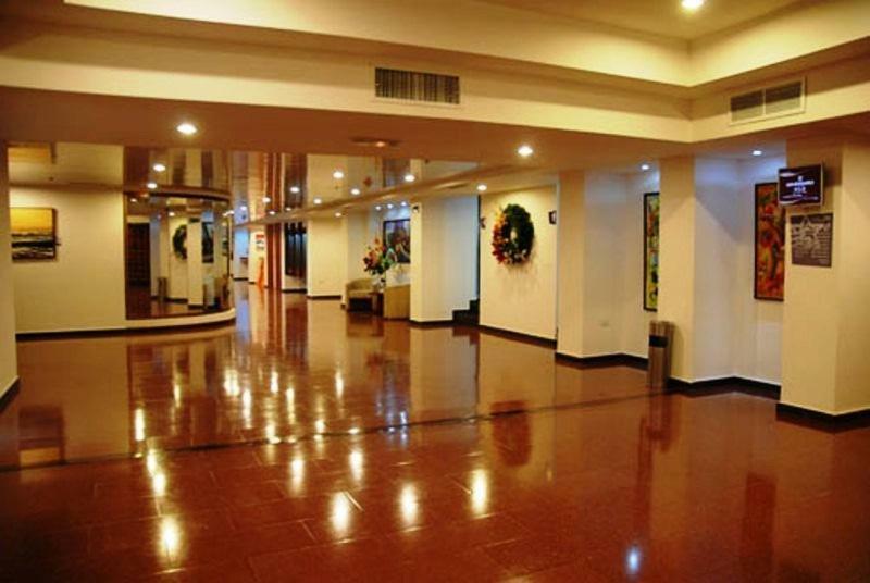 Hotel Cristina Suites Puerto La Cruz Ngoại thất bức ảnh