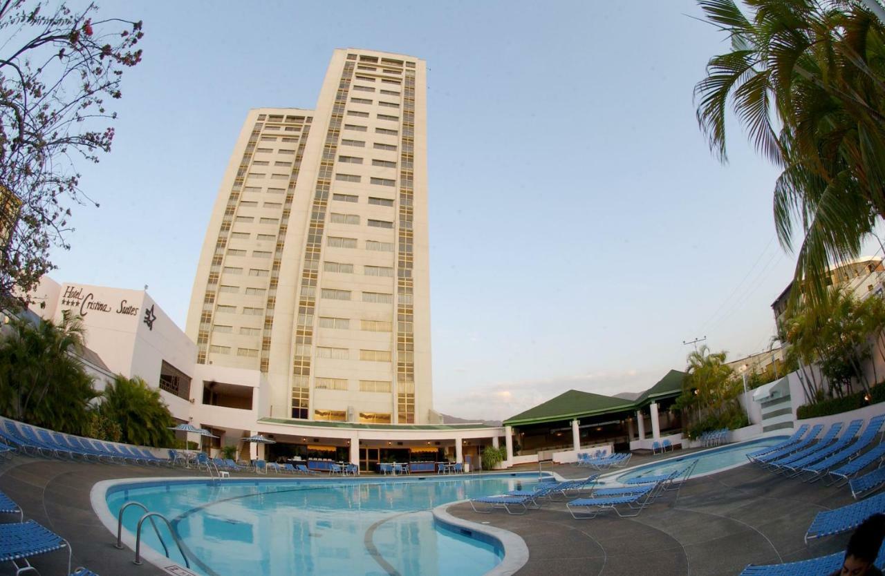 Hotel Cristina Suites Puerto La Cruz Ngoại thất bức ảnh