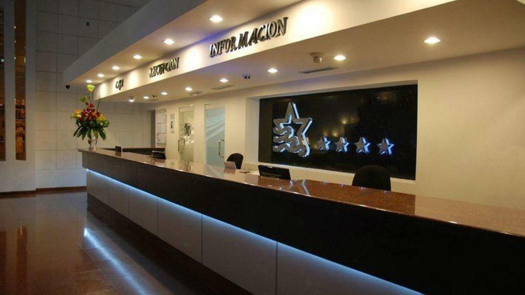 Hotel Cristina Suites Puerto La Cruz Ngoại thất bức ảnh